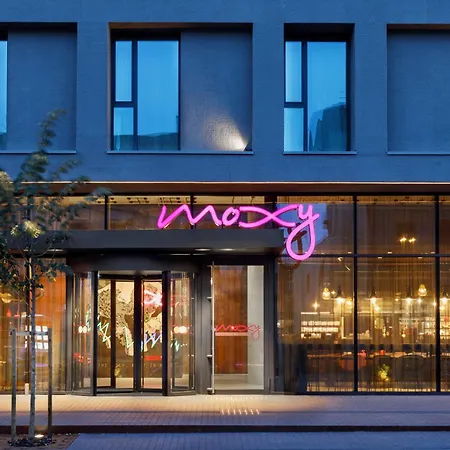Moxy Center Hotell 3*
