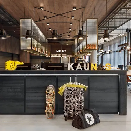 Hotel Moxy Center