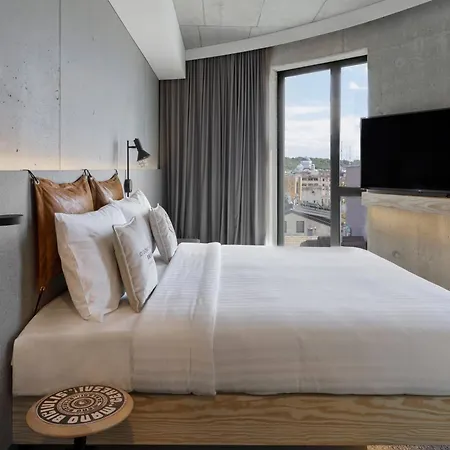 Moxy Center 3* كاوناس