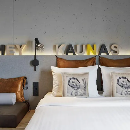 Moxy Center Hotel 3*