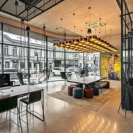 Moxy Center Hotel 3*