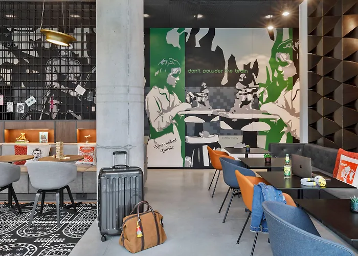 Moxy Center كاوناس