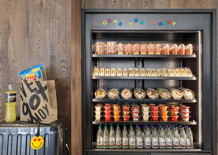 Moxy Center 3* كاوناس