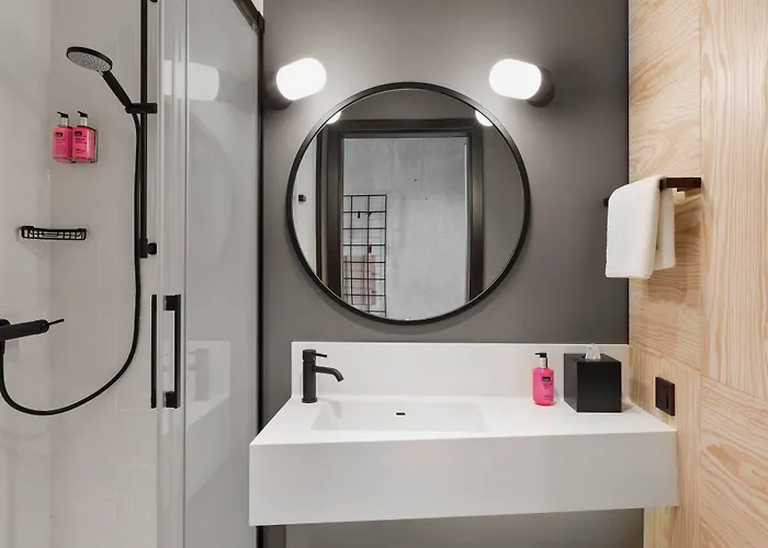 Moxy Center 호텔 3*