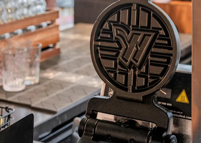 Moxy Center 3* كاوناس