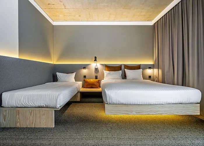 فندق Moxy Center