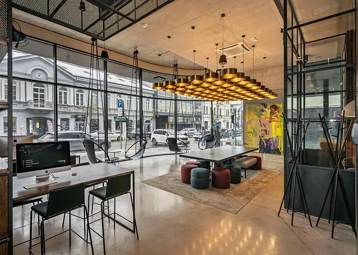 Moxy Center 호텔 3*